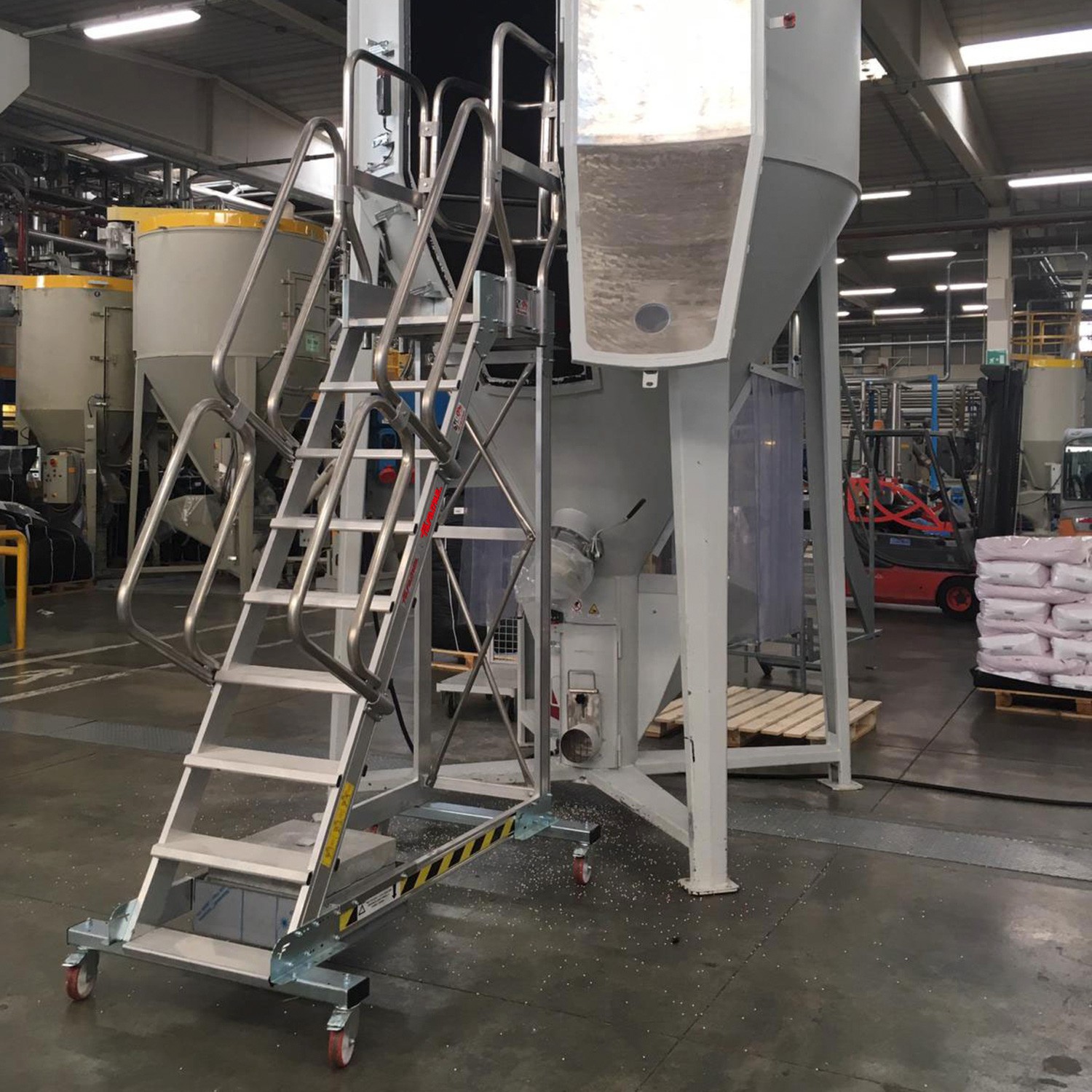 EM1309 | Escalier d'accès frontal