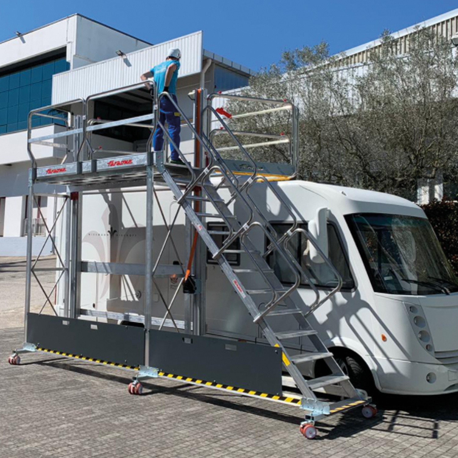 EM114 | Structure sur mesure pour maintenance de camions