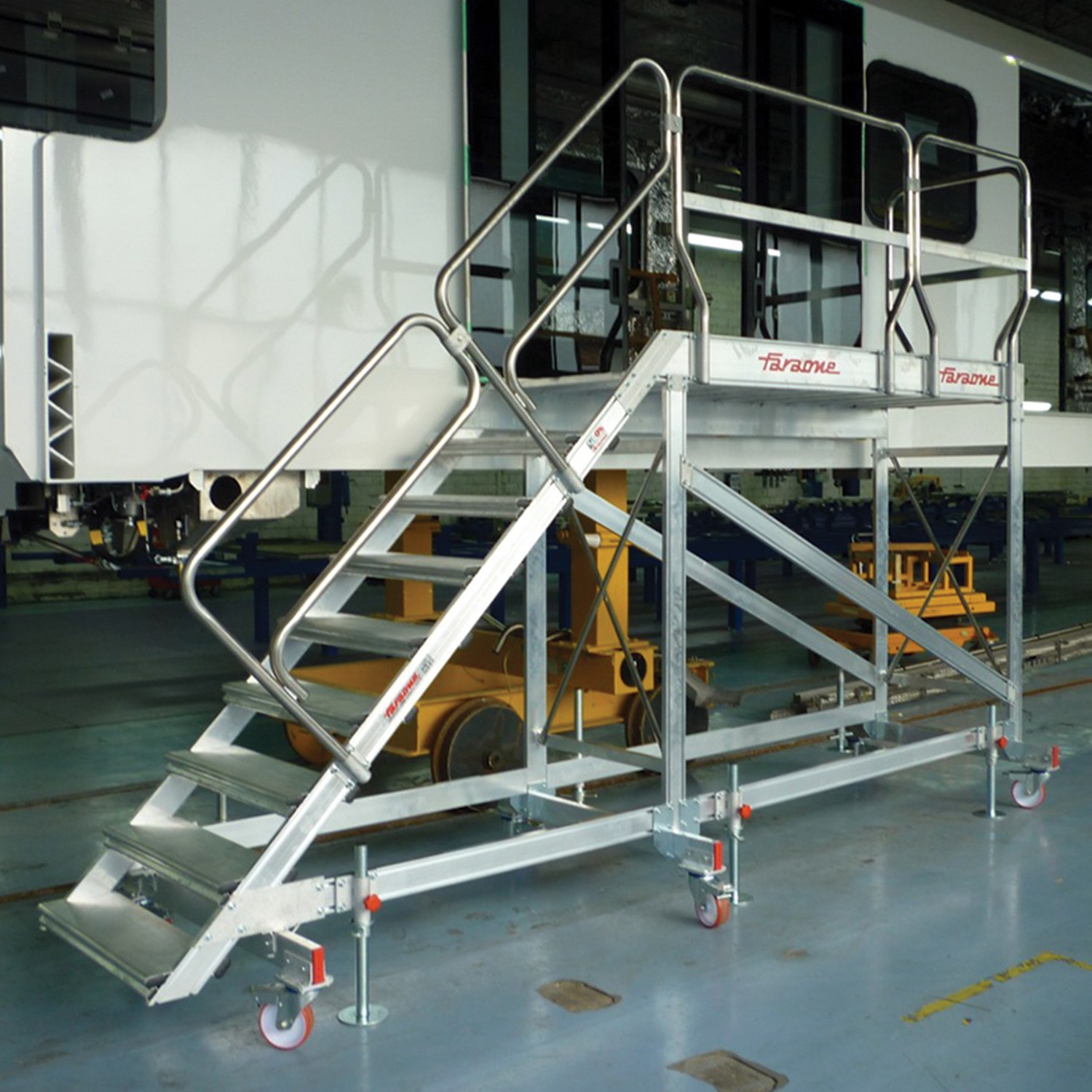 EM204 | Escalier sur mesure pour maintenance et accès aux trains